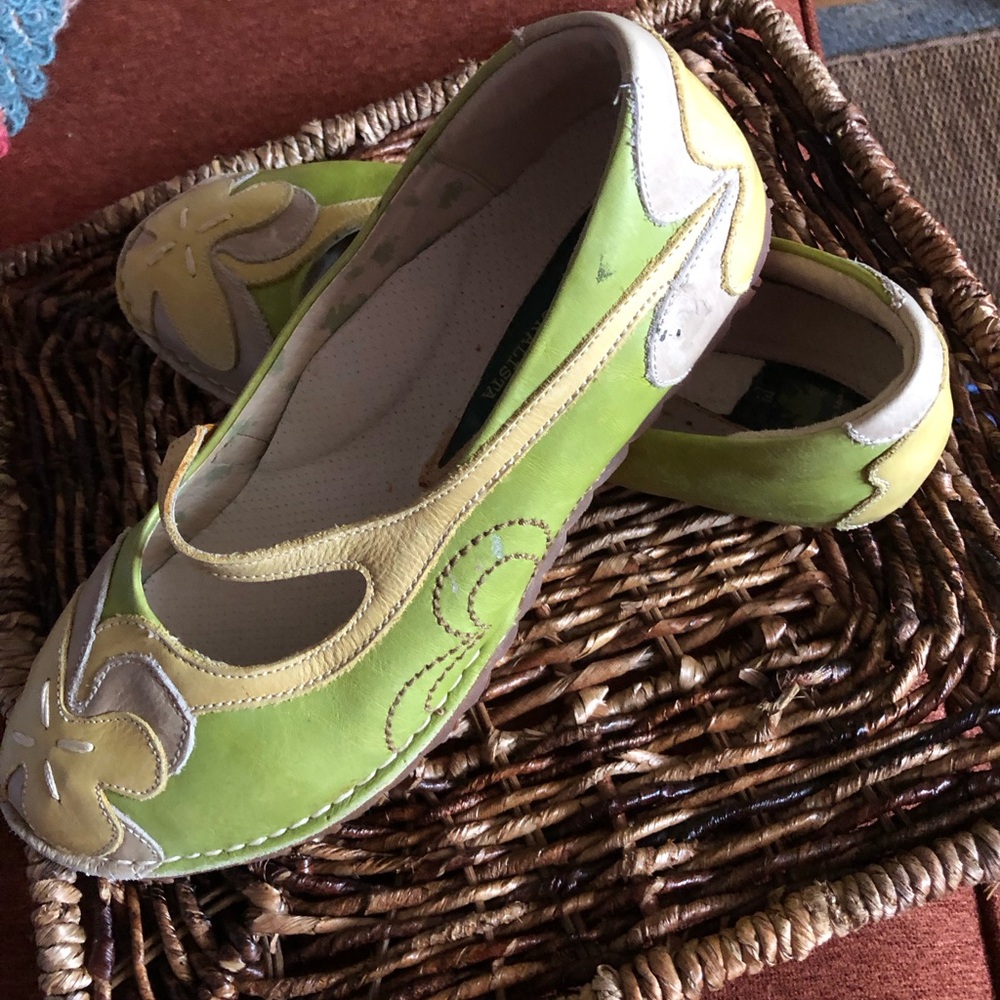 El Naturalista Green and Yellow Flats Comfortable Slip-On Design